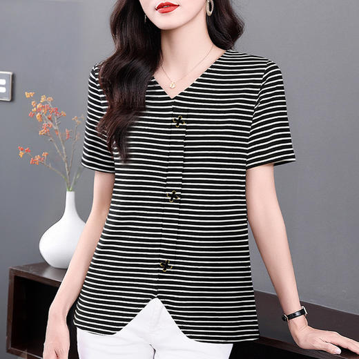 夏季2025新款V领短袖t恤女洋气条纹大码女装休闲女士上衣宽松体恤 商品图1