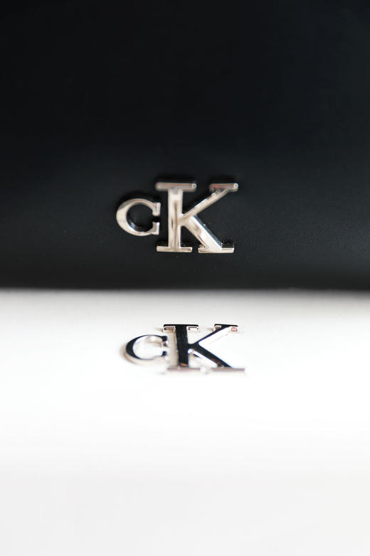 是真的很好，菜篮子元宝包一枚。金属五金复古美式单肩包C111058 商品图1