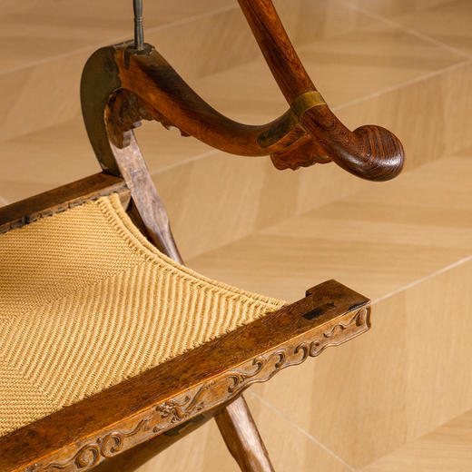 清	黄花梨透雕螭龙纹交椅 商品图3