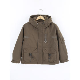 【云粉节】【95折】6楼卡特CAT秋冬短款羽绒服浅褐色CO3DWW36921C29，吊牌价1898，现价1803