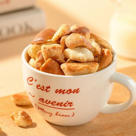 港荣新品上市 碱水面包丁 海盐焦糖味 320g（约20包）非油炸干脆碱水面包丁休闲零食酥脆小饼干海盐焦糖味 商品图2