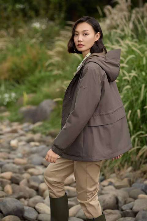 艾高 棉服女  BT152-F . 商品图1