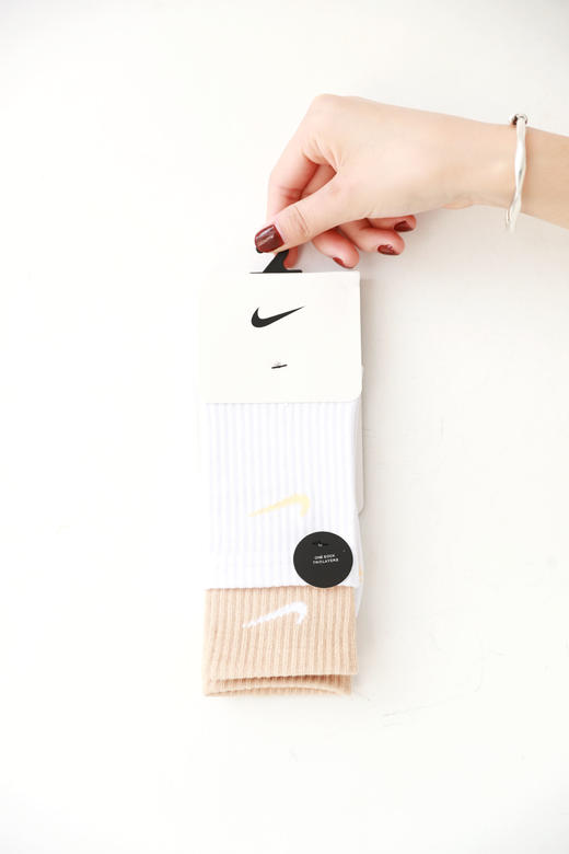 双色拼接+软支撑加固，户外字母提花运动袜原包装中筒袜子C111068 商品图14