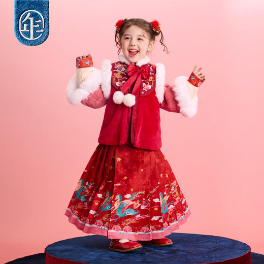 年衣童装加绒汉服套装女童冬季儿童马面裙中式天马行空加绒汉服套装 商品图2