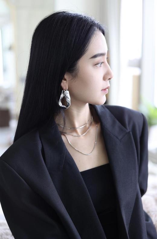 【范冰冰&张含韵&胡杏儿&袁娅维&吉克隽逸&管乐同款】Mordern Art 现代艺术时期 | 银色水纹耳环 商品图3