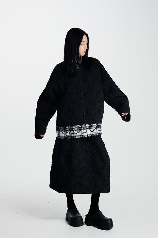 SIA SAYLOR 黑色个性时尚羊花纹外套 21106 商品图1