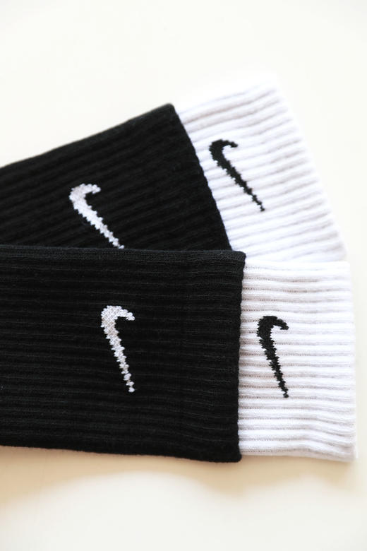 双色拼接+软支撑加固，户外字母提花运动袜原包装中筒袜子C111068 商品图3