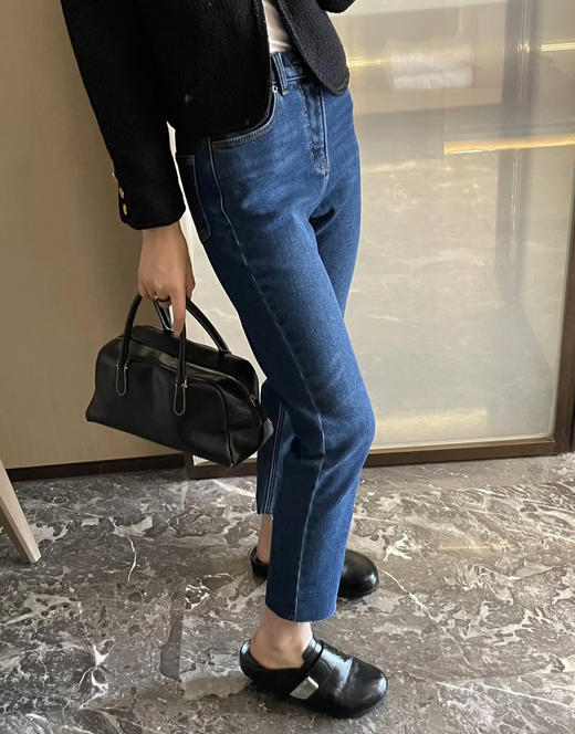 Celine 25秋冬磨毛加厚直筒牛仔裤8110801 商品图4