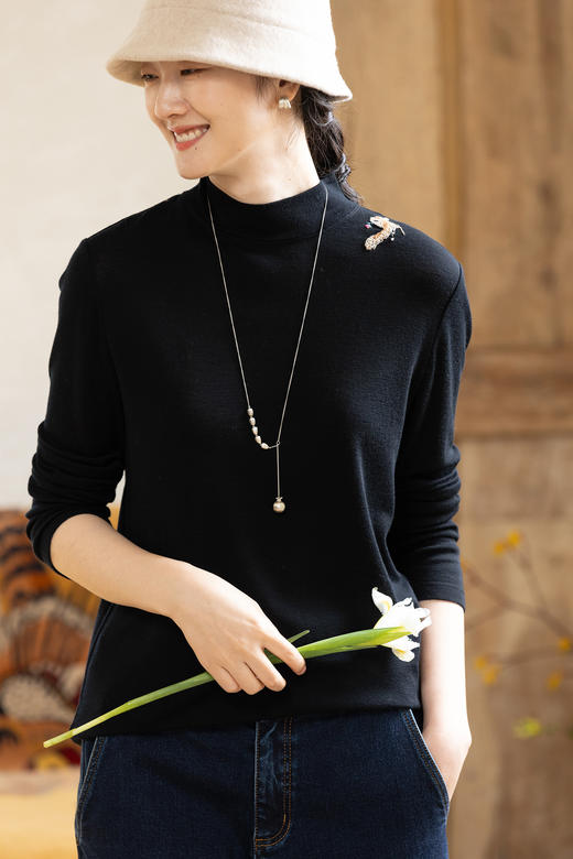 牧衣游原创 手工刺绣佰分佰羊毛T恤软糯简约打底百搭上衣 云舒外 商品图5