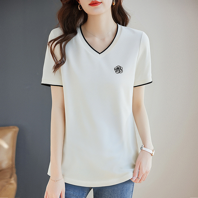 白色纯棉短袖女t恤2025新款宽松胖mm大码女装正肩女士V领上衣夏季