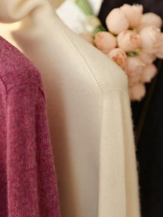 藏地软黄金13.5牦牛绒86.5绵羊毛无缝高领堆堆领打底衫毛衣 商品图10