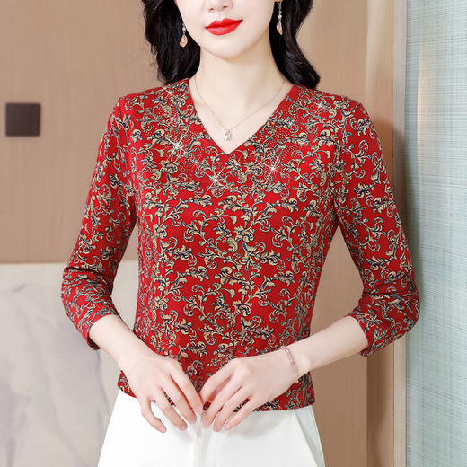 KQL 356H3006长袖V领时尚烫钻花色上衣气质妈妈装 商品图2