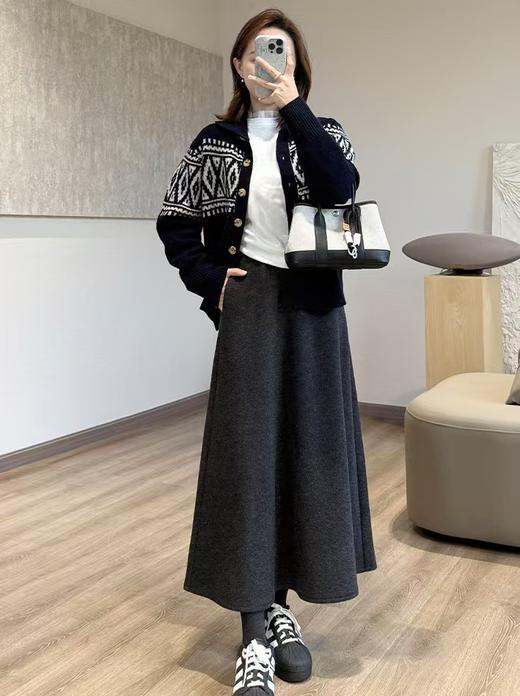 极简平腰羊毛混纺狂遮肉优雅长裙伞裙冬季保暖半身裙 商品图12