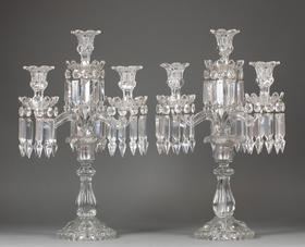 独角鹿西洋古董20世纪法国巴卡拉水晶工坊签名出品Médaillon圆雕纹款四枝头水晶烛台一对