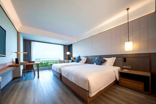 ★沪上年夜饭★ 早鸟价￥4299起/套，住宝山滨江【上海吴淞口邮轮港途易蓝酒店】，享1晚4间豪华城景房+10人年夜饭+棋牌一场！直面邮轮港，全家一起看海上日出~2026年2月16日专享 商品图2