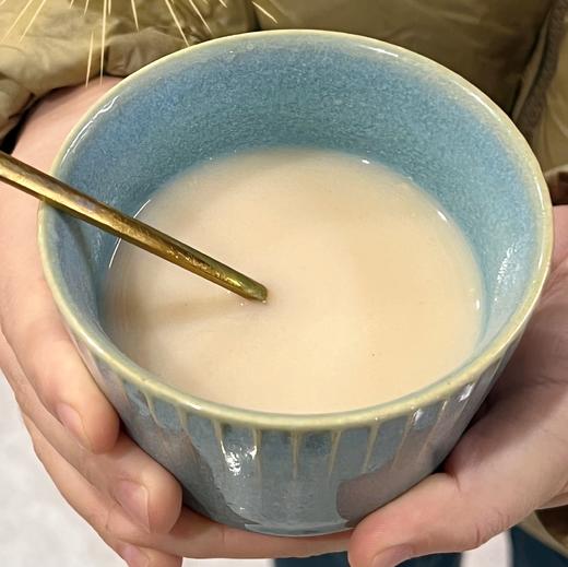 【铁棍山药粉】是今年新上市的温县垆土铁棍山药制作而成，只取营养价值集中的根部2/3做原料，无蔗糖、0添加、不熏硫，粉质细腻，温水冲泡，口感原味原香，全家都可以喝 商品图6