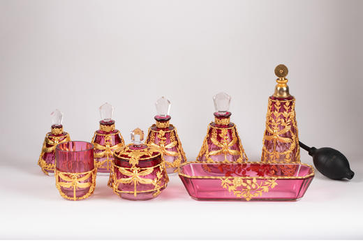 独角鹿西洋古董 19世纪末法国出品新艺术风格蜻蜓主题铜鎏金雕饰玫粉色水晶梳洗套件 商品图0