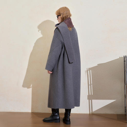 西遇气质格纹双面毛呢外套女2025冬季新款高级感显瘦长款呢子大衣H0055307 商品图4