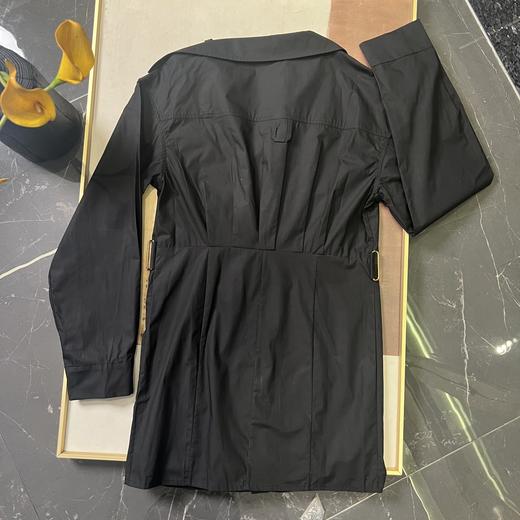 Jacqu&emus FW23 黑色露肩衬衫裙 商品图8