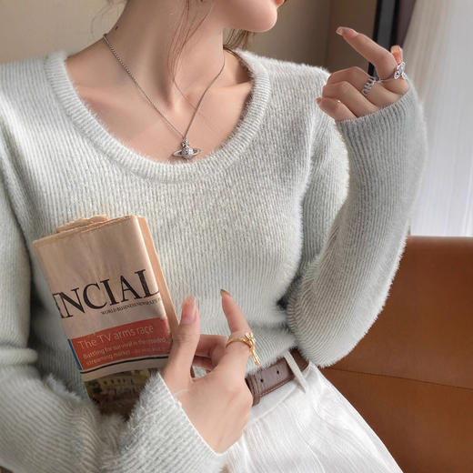 发热一体绒面料 加绒加厚圆领毛衣女秋冬季保暖2025新款白色打底上衣 商品图0