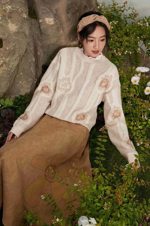 ANSUABEL 甜美温柔立体花朵休闲针织毛衣 21290 商品图2