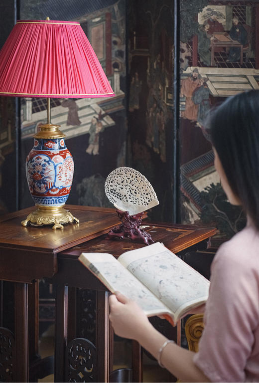 【已售】独角鹿西洋古董 20世纪初中国广东十三行出品吉祥花鸟主题螺钿透雕插屏一对 商品图1