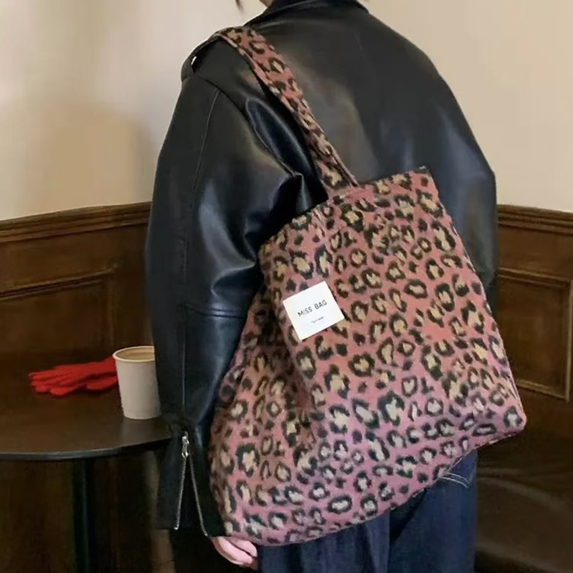 2025新款毛呢托特包 东大门同款 包身容量大 通勤百搭