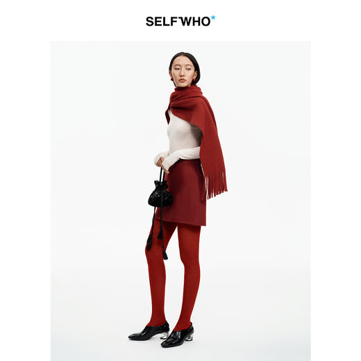 SELFWHO绵羊毛混纺圣诞红流苏围巾女2025冬新款保暖披肩围脖 商品图2