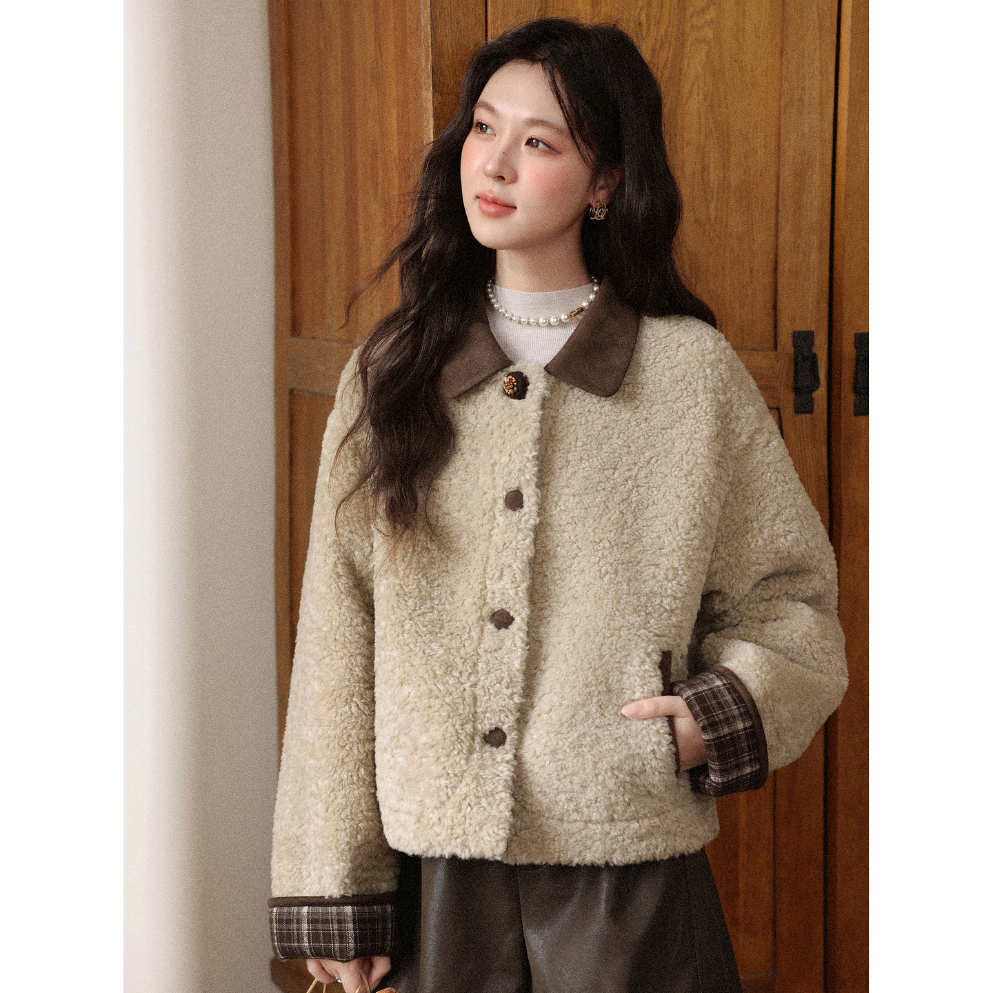 鹿向南「冬日小羊羔」咖色复古羊羔绒外套女冬季宽松加厚短款上衣