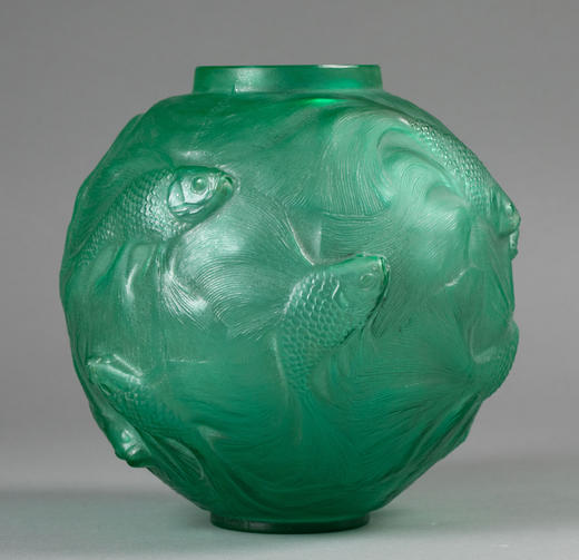 独角鹿西洋西洋古董1924年法国顶级水晶工坊莱俪LALIQUE设计出品「Formose 锦鲤」主题绿色欧泊水晶花瓶 年代：1924年 产地：法国 材质：水晶 尺寸：高17厘米 商品图2