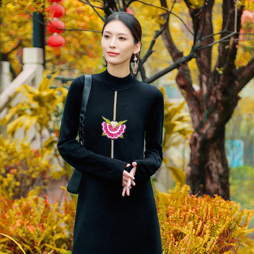 【冬季新品】云韶民族风毛织打底连衣裙 商品图3