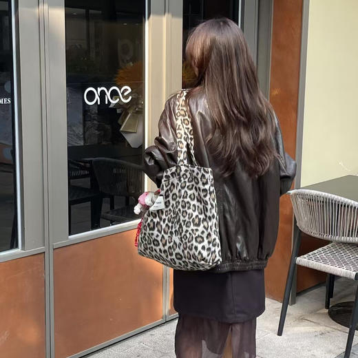 2025新款毛呢托特包 东大门同款 包身容量大 通勤百搭 商品图4