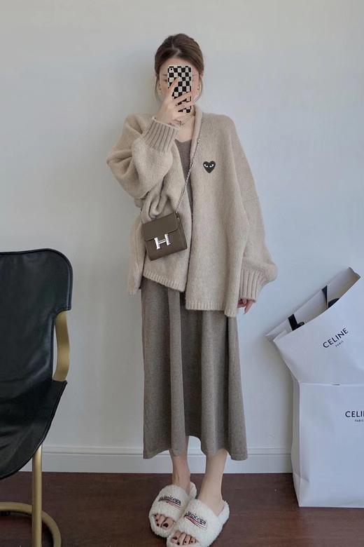 D111121新款纯色小标贴布落肩袖开衫针织衫男女同款 商品图0