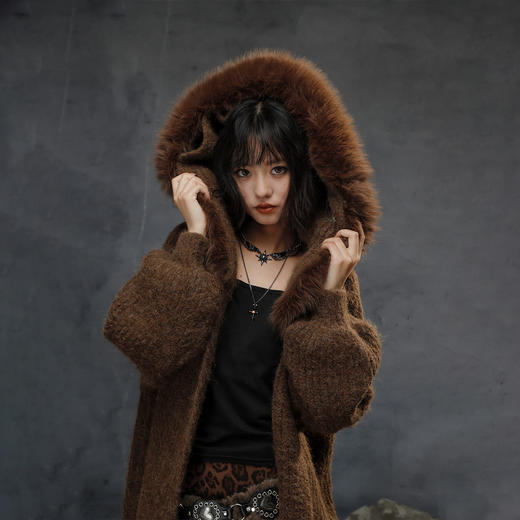 荒诞中长款毛毛针织衫-纪念日百货门店同款167095064 商品图1