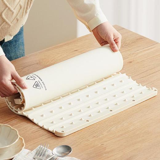 【超模君严选 温暖一冬天☀️】小菜丫 第三代硅胶暖菜板 不伤桌面 柔性折叠好收纳 10秒速热 边缘防烫 不挑餐具 防水防油 智能控温 暖菜+去湿+暖奶+烘干+温茶+暖汤+解冻+暖酒+暖面膜日常多用 商品图3