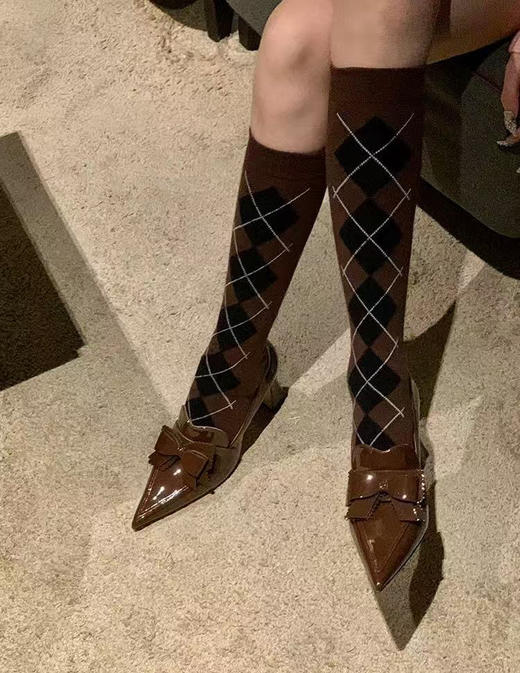 车静媛同款 MIU菱格羊毛小腿袜111101 商品图1