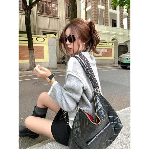 <曾小咸推荐> 现货秒杀！微信超特价！灰色不规则毛衣 日常189.99 立减100 秒杀89.99！ 商品图3