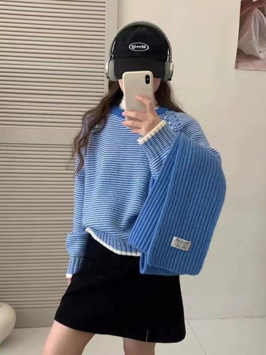 D111129蓝色条纹设计感毛衣女秋冬宽松慵懒加厚圆领套头针织上衣 商品图4