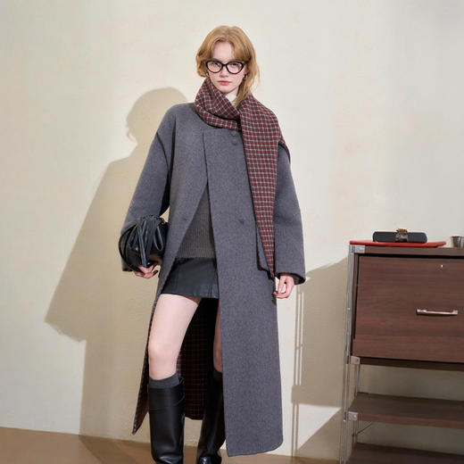 西遇气质格纹双面毛呢外套女2025冬季新款高级感显瘦长款呢子大衣H0055307 商品图0