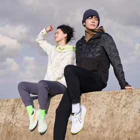 多威新品拼接保暖休闲运动男款户外跑步女轻薄羽绒服2452202