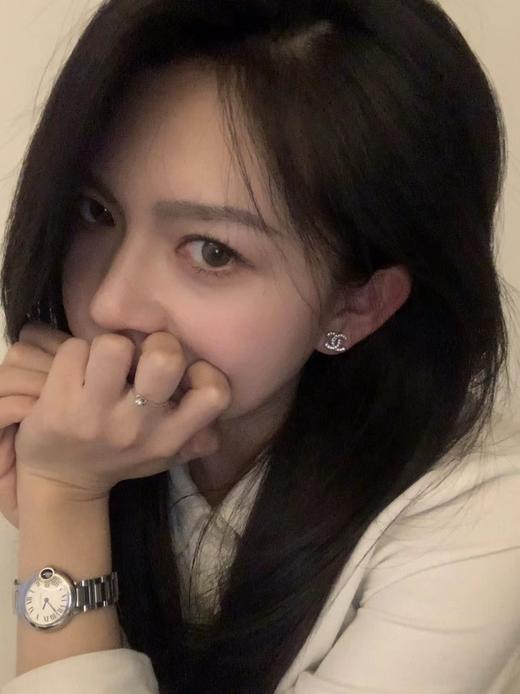 香奈儿-浅金色/银 mini经典双C耳钉（ZS*XJ） 商品图3