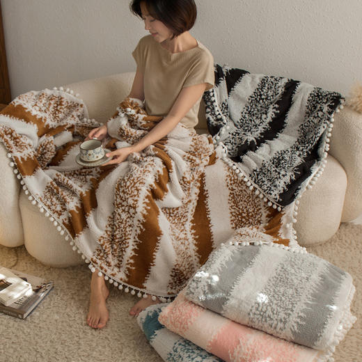 【阳离子羊羔毯】阳离子羊羔绒毛毯渐变秋冬保暖毛毯办公室午休毯子 商品图1