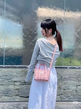 MCM mini菜篮子，送小狗挂件