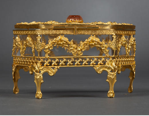 独角鹿西洋古董 19世纪末法国出品玫瑰花环主题铜鎏金精雕嵌古典女子肖像卡梅奥装饰水晶珍宝盒 商品图0