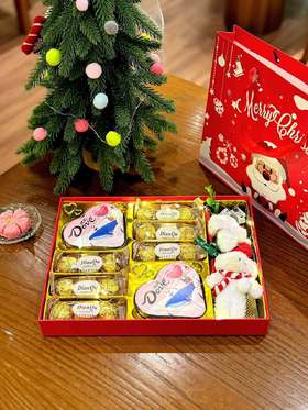 🎄✨圣诞节倒计时啦！【德芙圣诞节限定巧克力礼盒】☺️ 你的甜蜜小礼物准备好了吗？👀 我发现了一款超级精美的巧克力礼盒 😎简直是送礼自用两相宜的宝藏好物！🎁