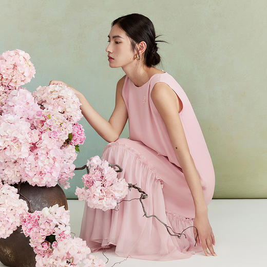 【林栖设计小店】（现货）真丝无袖连衣裙手绣钉珠宽松2026早春新款花仙子裙子女1961080 商品图6