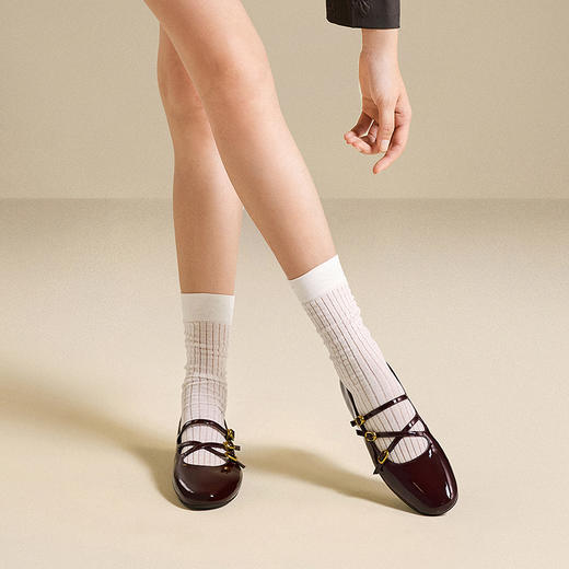 千百度漆皮薄底玛丽珍鞋女牛皮低跟晚晚风平底单鞋A25482475 商品图3