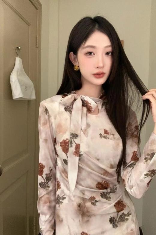 L.Fleuri 法式优雅气质开叉飘带印花丝绒连衣裙 21474 商品图3