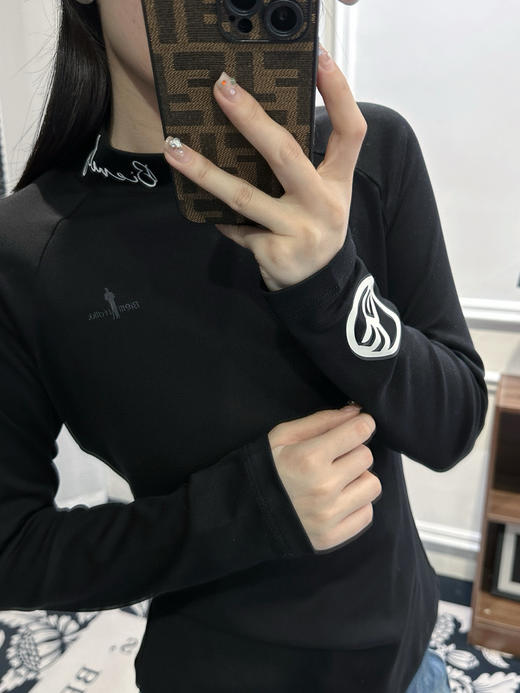 点此购买 比音勒芬秋冬季女士高尔夫弹力立领长袖T恤 ss 335313 商品图8