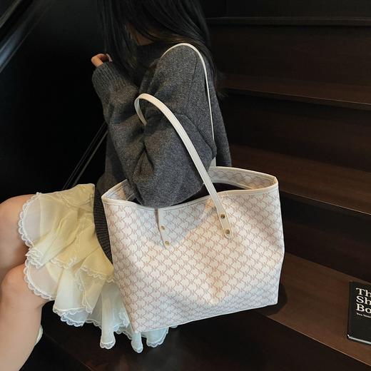 【YW】无忧购复古包包女大容量休闲单肩托特包通勤手提包（截单后5-7天发货） 商品图2